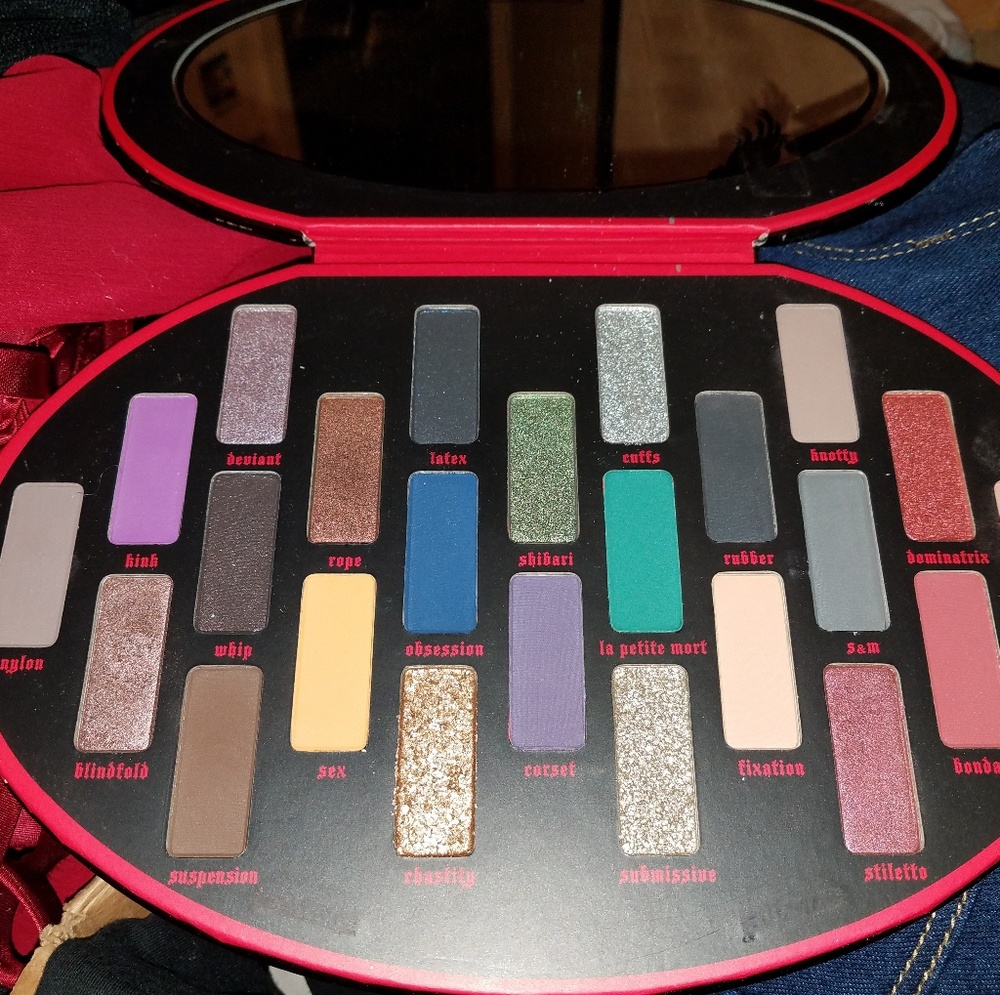 KVD Kat Von D Fetish Eyeshadow Palette